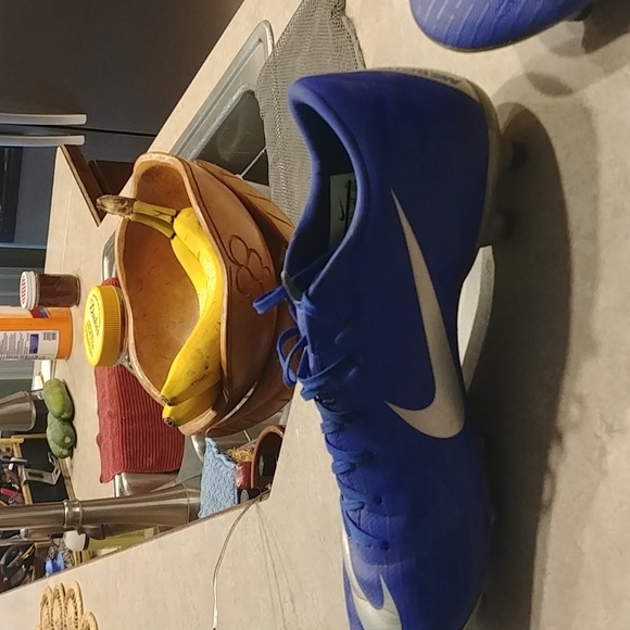 Nike Soccer cleats - Picture 1 of 3